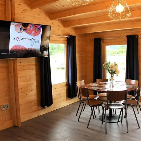 Inviting 3-Bedroom Lodge In Ashton Under Hill Evesham Exterior photo