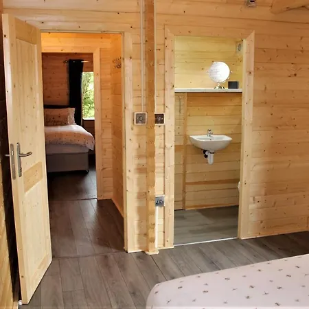 Inviting 3-Bedroom Lodge In Ashton Under Hill Evesham Exterior photo