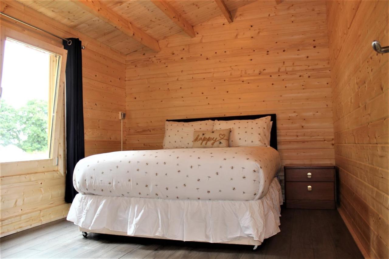Holiday home Inviting 3-bedroom In Ashton Under Hill *