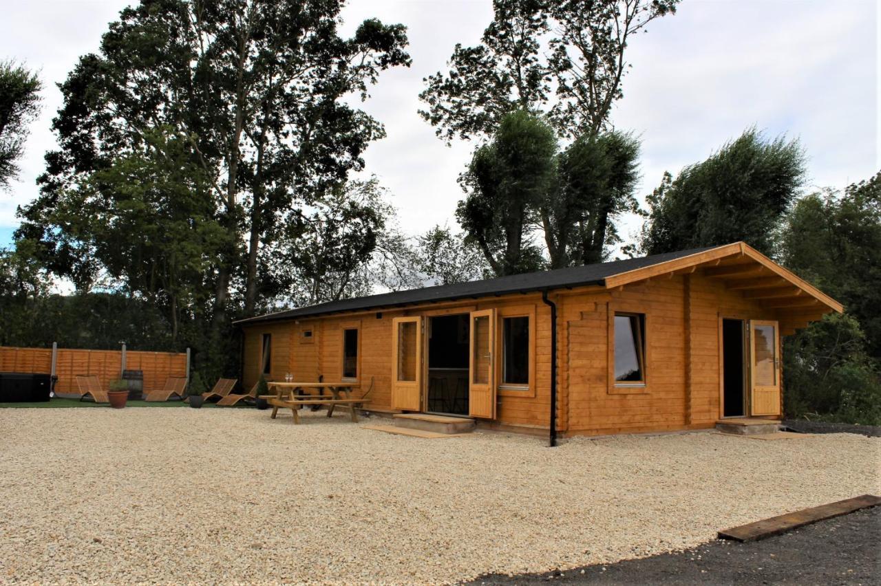 Inviting 3-bedroom In Ashton Under Hill Evesham