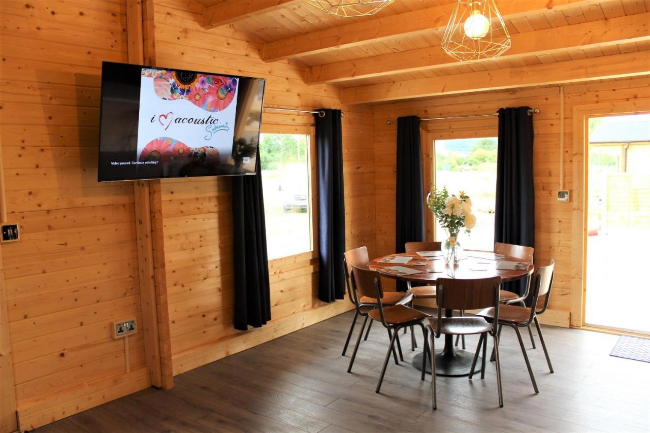 Inviting 3-bedroom In Ashton Under Hill Holiday home