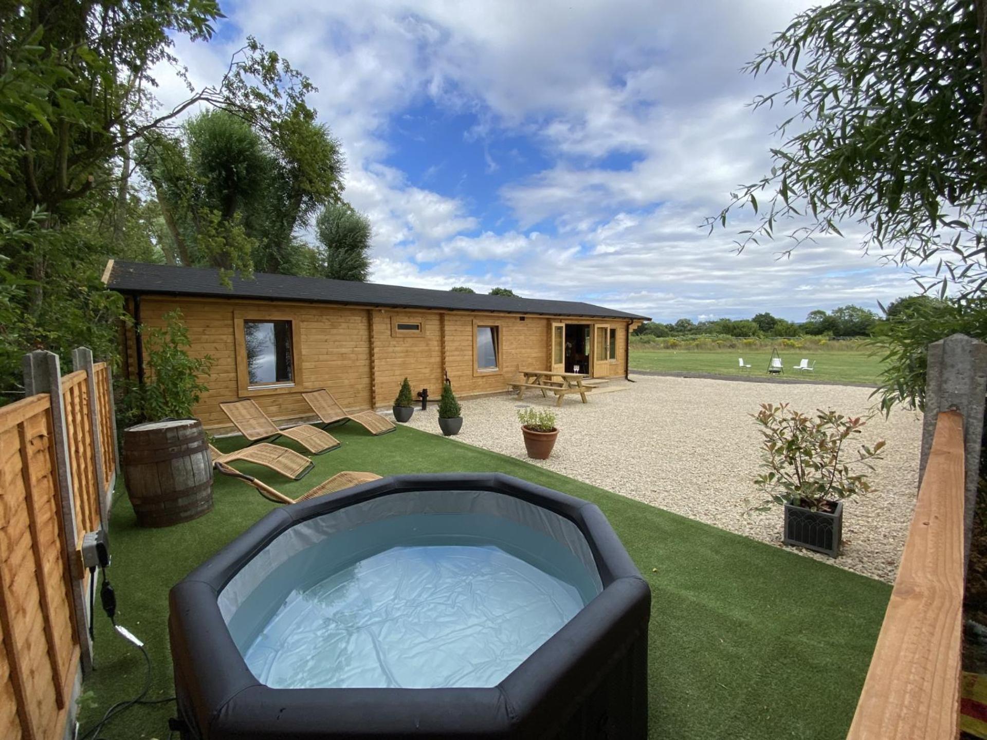 Inviting 3-bedroom In Ashton Under Hill